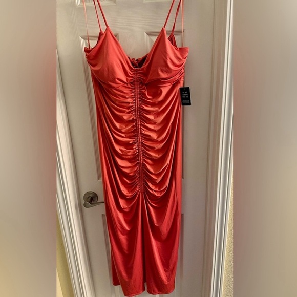 EXPRESS Body Contour Shape Enhancing Dress - Picture 13 of 14